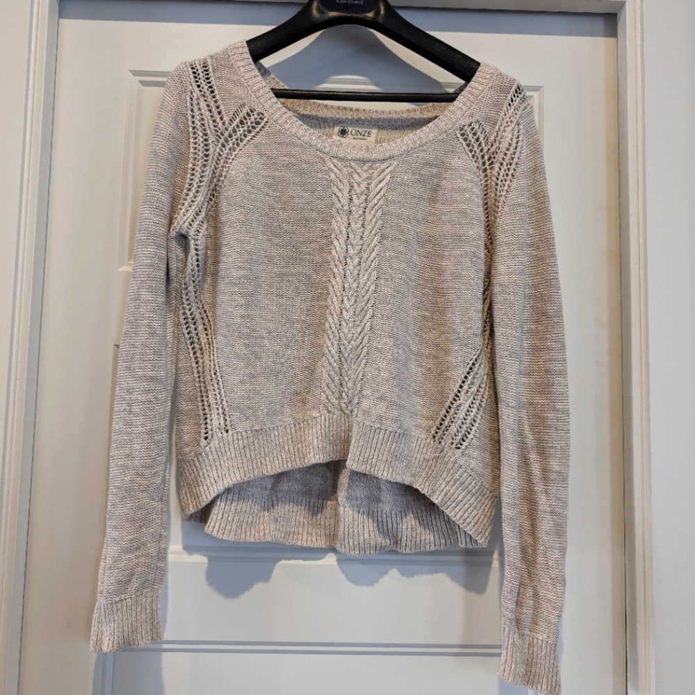 Onze Montréal sweater size L